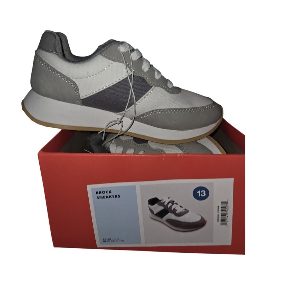 Cat & Jack Brock Gray & White Jogger Sneakers Kids Size 13 New in Box